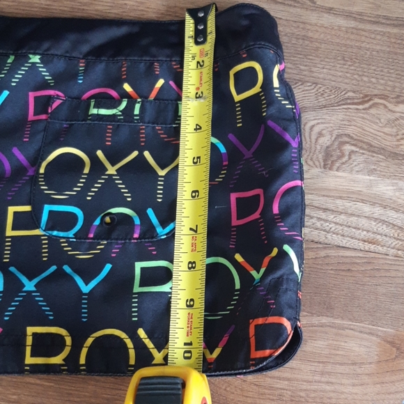 Black Roxy silk reversible shorts size 4 - Picture 16 of 17